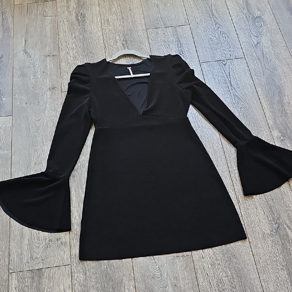 ***FREE PEOPLE***Elegant Black Flare Sleeve Dress